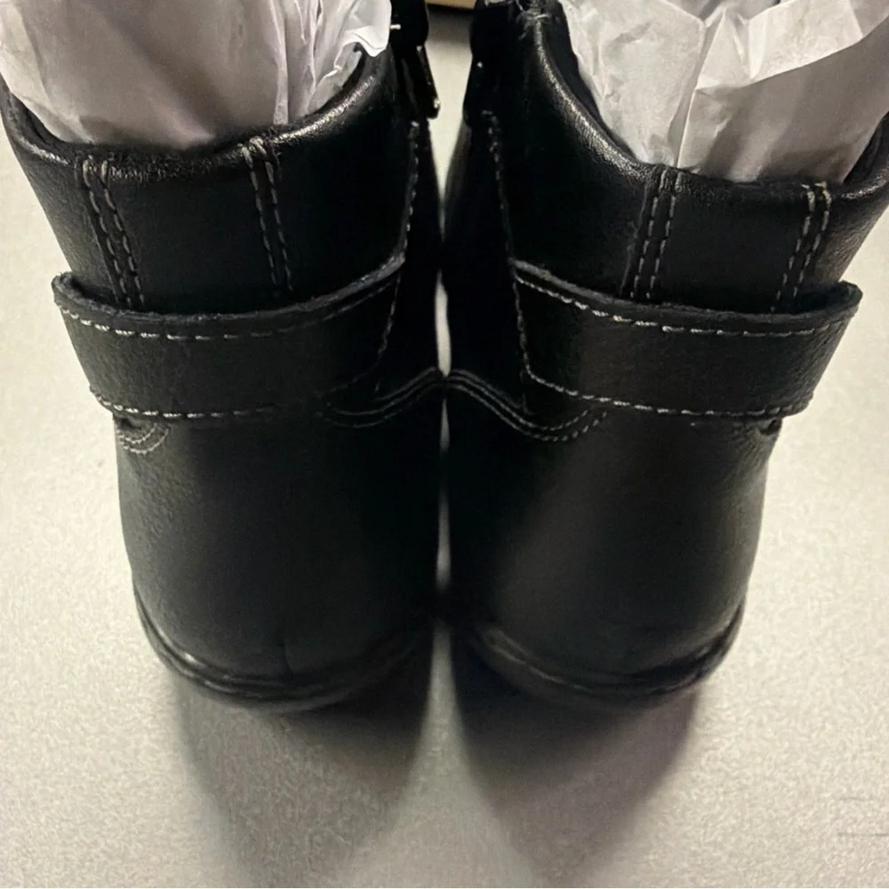 Clarks‎ Ashland Mabel Women's Boot Sz 8.5 Brand New With Box